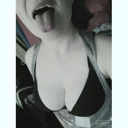 Узкие бедра для особого вечера — сюрпризы обеспечены